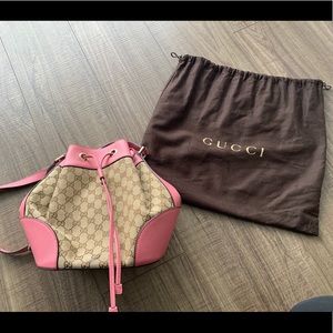 Gucci GG Bucket Bag Pink